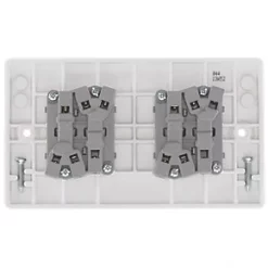 British General 800 Series 10AX 4-Gang 2-Way Light Switch White -British General Switches & Sockets Store 102HV A3