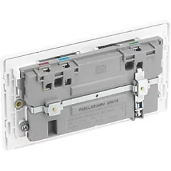 British General Evolve 13A 2-Gang SP Switched Double Socket With WiFi Extender + 2.1A 1-Outlet Type A USB Charger White with White Inserts -British General Switches & Sockets Store 479RF A4