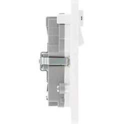 British General Evolve 13A 2-Gang SP Switched Double Socket With WiFi Extender + 2.1A 1-Outlet Type A USB Charger White with White Inserts -British General Switches & Sockets Store 479RF A5