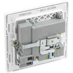 British General Evolve 13A 1-Gang SP Switched Socket + 2.1A 2-Outlet Type A USB Charger Brushed Steel with White Inserts -British General Switches & Sockets Store 669RF A4