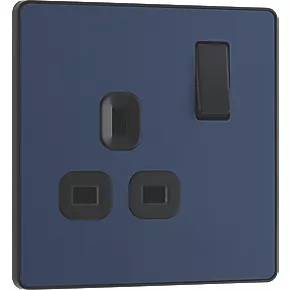British General Evolve 13A 1-Gang SP Switched Socket Blue with Black Inserts 2 British General Evolve 13A 1-Gang SP Switched Socket Blue with Black Inserts - Image 2