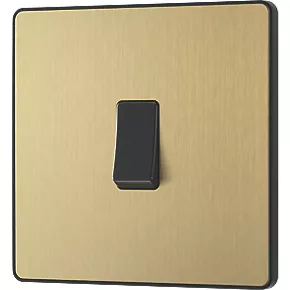 British General Evolve 20A 16AX 1-Gang Intermediate Light Switch Satin Brass with Black Inserts 4 British General Evolve 20A 16AX 1-Gang Intermediate Light Switch Satin Brass with Black Inserts - Image 4