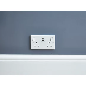 British General 900 Series 13A 2-Gang SP Switched Socket + 4.2A 2-Outlet Type A & C USB Charger White 5 British General 900 Series 13A 2-Gang SP Switched Socket + 4.2A 2-Outlet Type A & C USB Charger White - Image 5